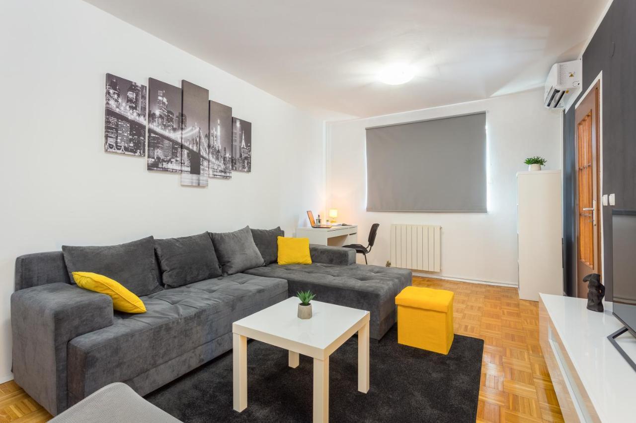 Laveruda Apartment With Balcony And Free Parking Pula Exterior foto