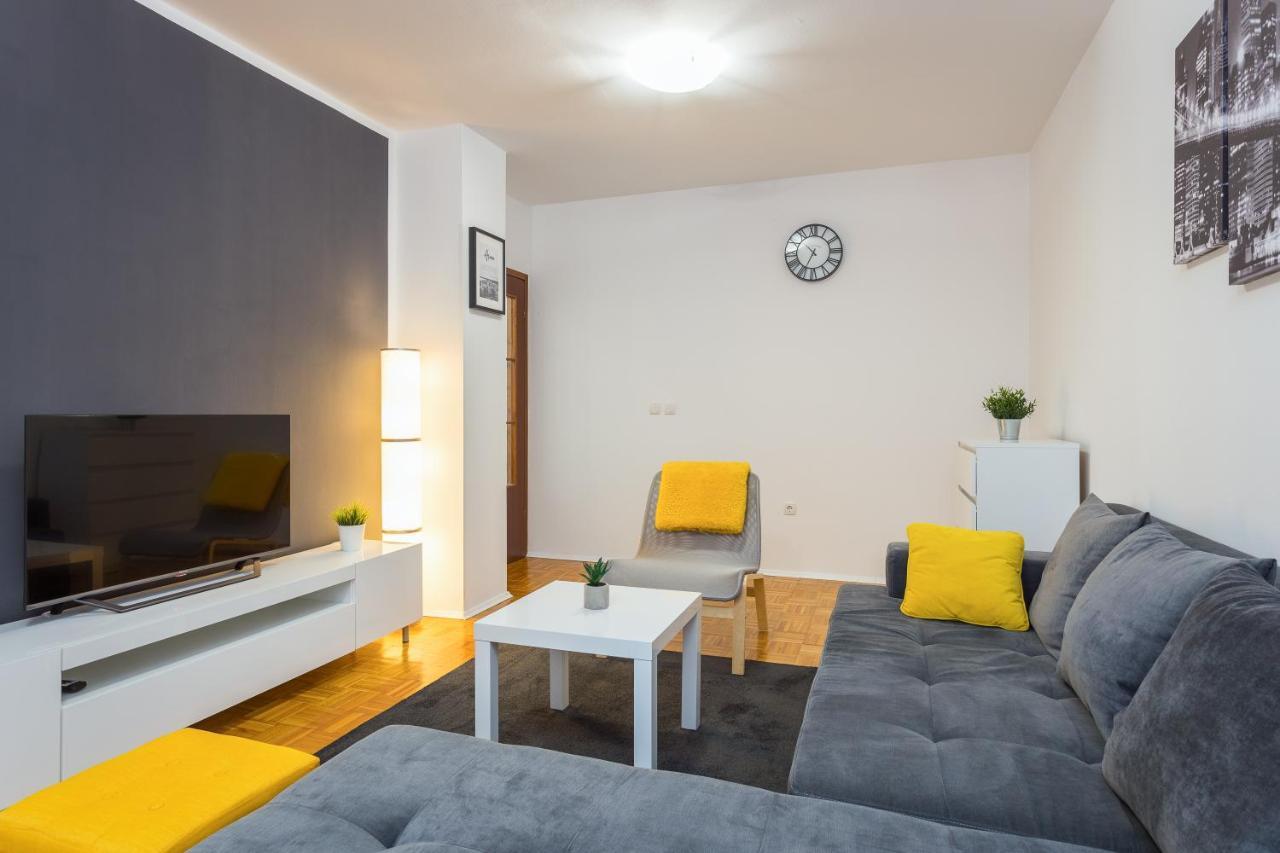 Laveruda Apartment With Balcony And Free Parking Pula Exterior foto