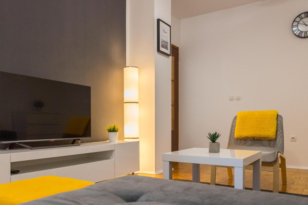Laveruda Apartment With Balcony And Free Parking Pula Exterior foto